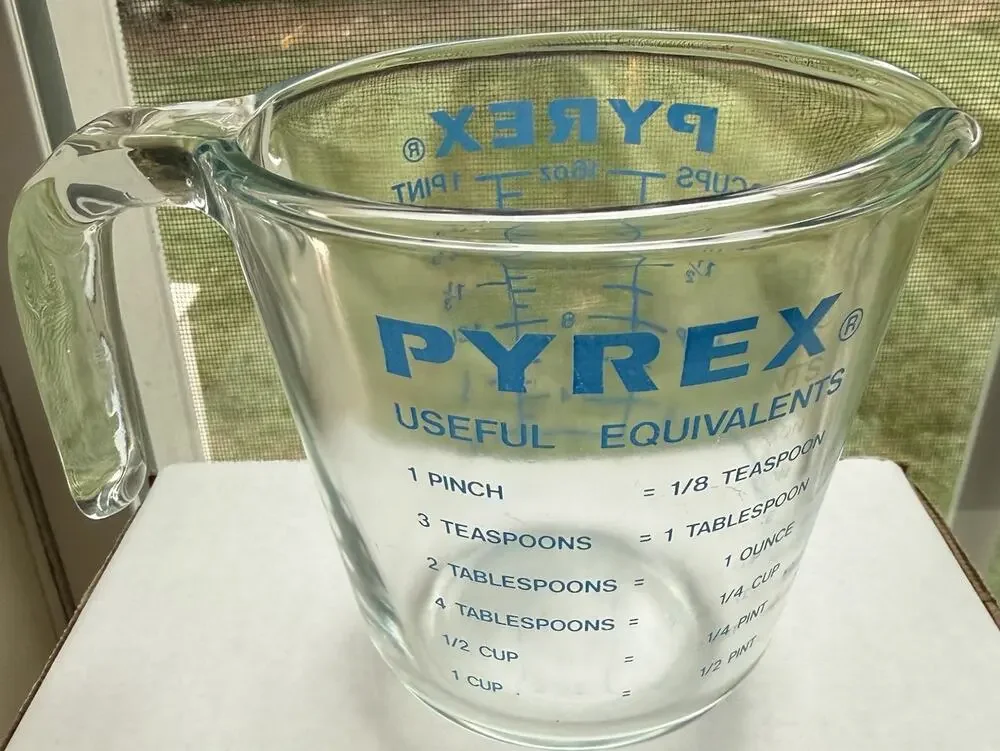 Vintage PYREX Blue Lettering 2 Cup Glass Measuring Cup 500ml USA Open Handle